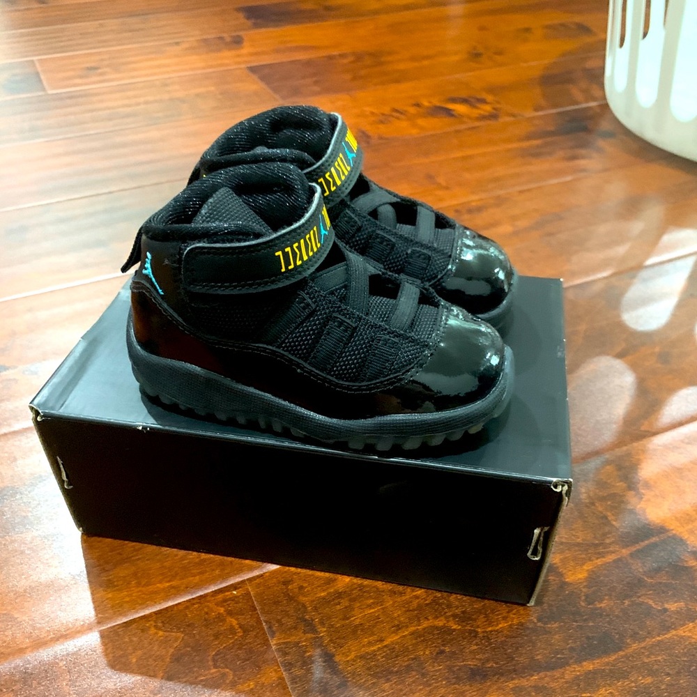 2 pairs